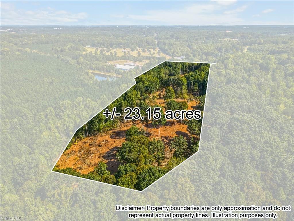 Photo of 2370 Shelton Avenue, Statesville, NC 28677 (MLS # 1236375)