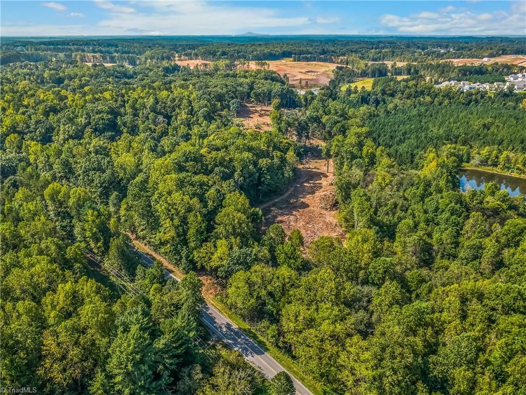 Photo of 2370 Shelton Avenue, Statesville, NC 28677 (MLS # 1236375)