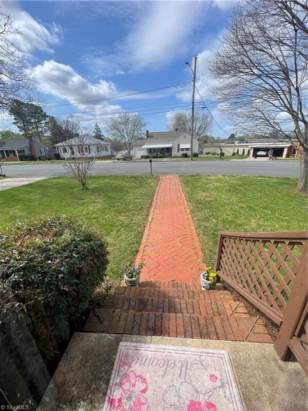 Photo of 401 Westover Drive, Lexington, NC 27292 (MLS # 1212682)