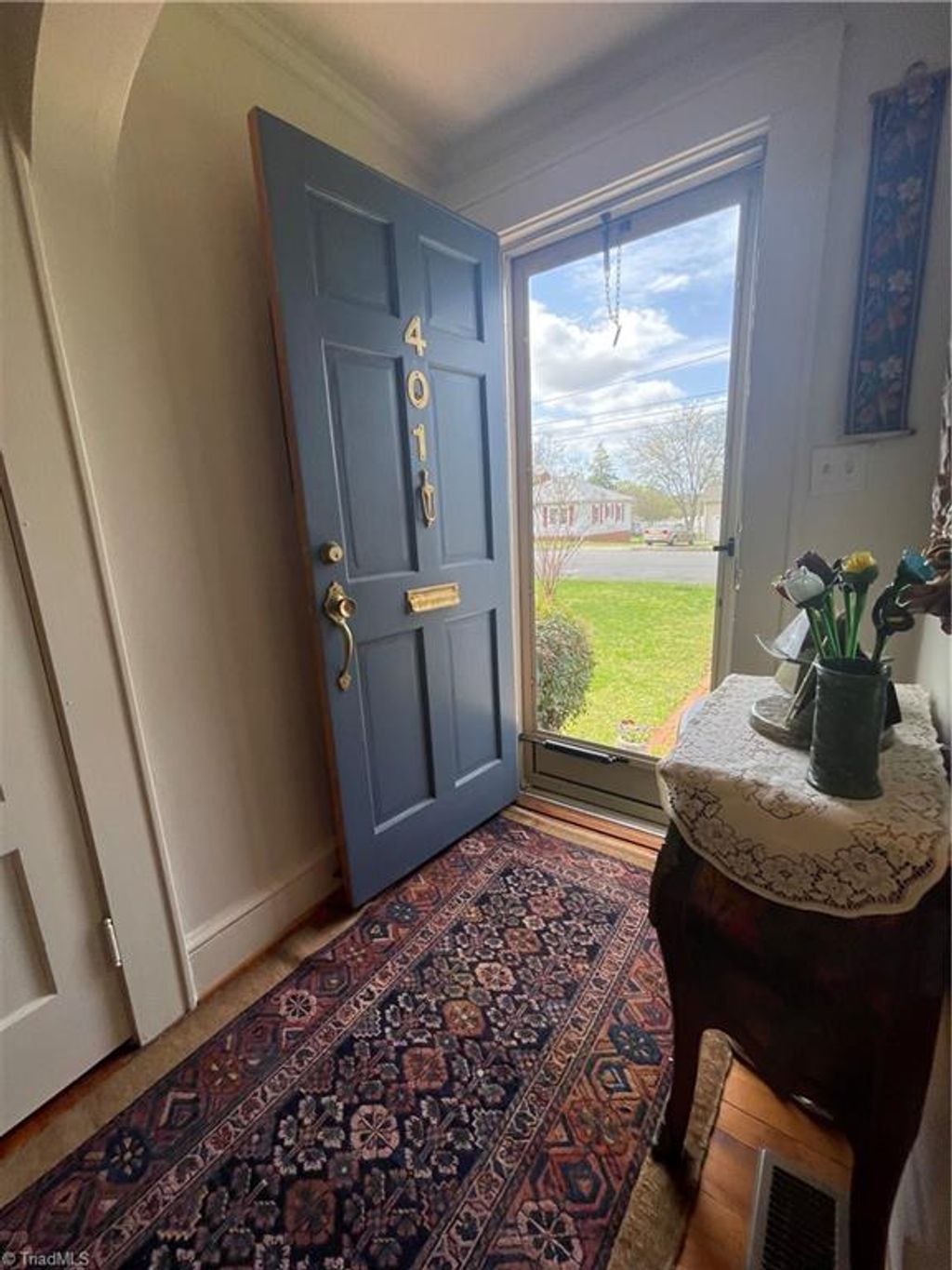 Photo of 401 Westover Drive, Lexington, NC 27292 (MLS # 1212682)