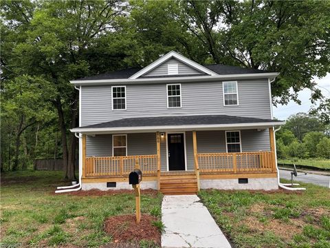 Homes For Sale - 1700 Ball Street<br/> Greensboro, NC 27405