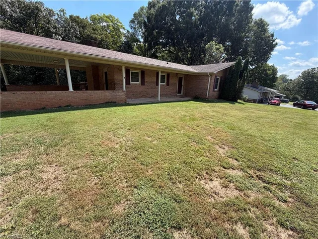 291 Michael Drive, photo 4 of 33