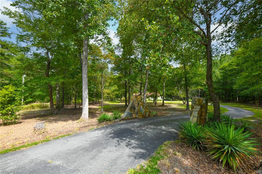 Julian, North Carolina 27283, United States, 3 Bedrooms Bedrooms, ,2 BathroomsBathrooms,Residential,Pending,200984