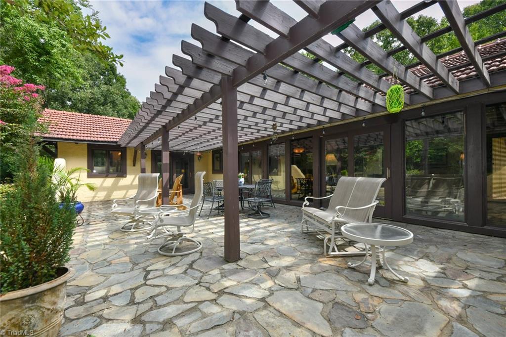 Julian, North Carolina 27283, United States, 3 Bedrooms Bedrooms, ,2 BathroomsBathrooms,Residential,Pending,200984