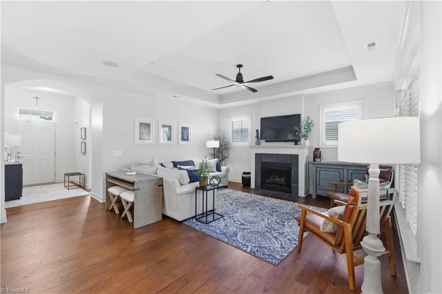 105 Tall Timber Drive, photo 4 of 34