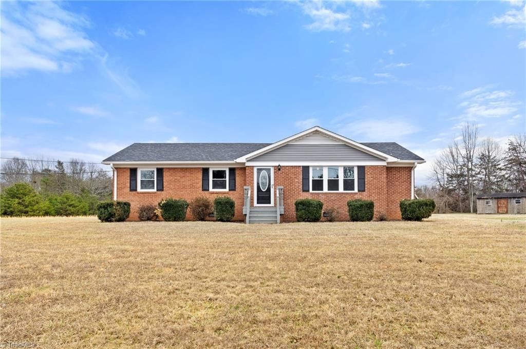 Photo of 8204 Nc Highway 68, Stokesdale, NC 27357 (MLS # 1211784)