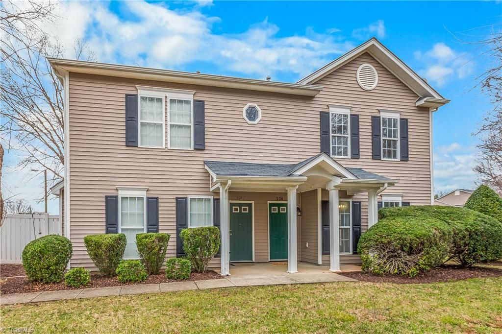 Photo of 208 Richmond Terrace, Kernersville, NC 27284 (MLS # 1206575)