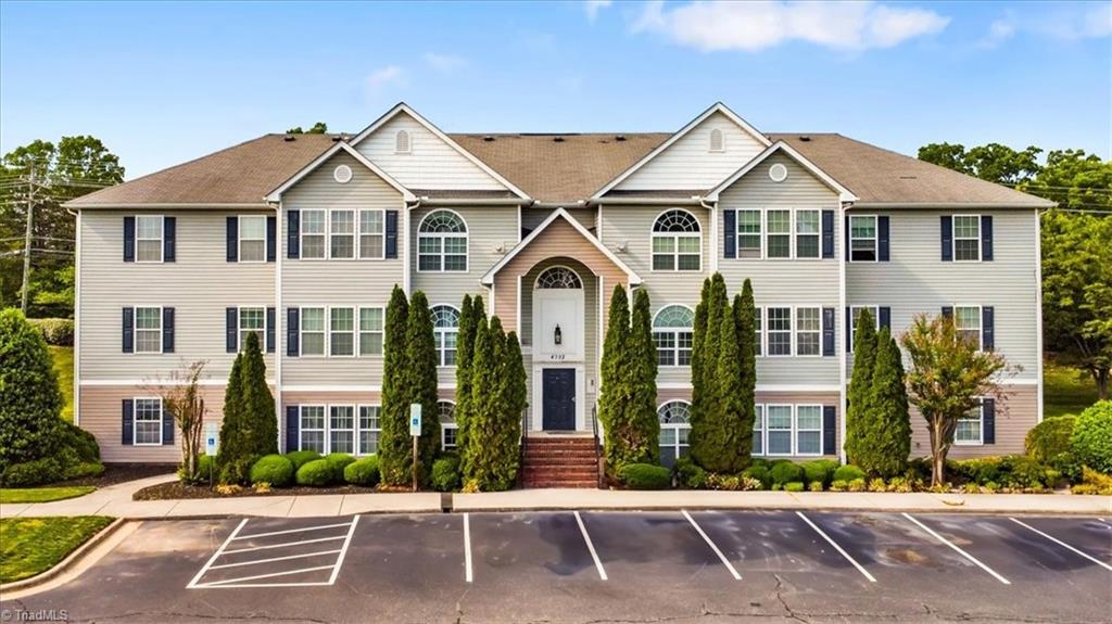 4702 Pennoak Lane, Greensboro, North Carolina image 2