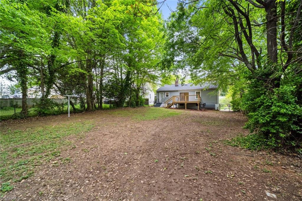 Winston-Salem, North Carolina 27103, United States, 3 Bedrooms Bedrooms, ,1 BathroomBathrooms,Residential,Pending,110424