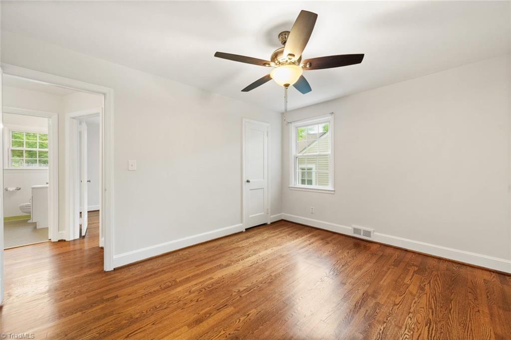 Winston-Salem, North Carolina 27103, United States, 3 Bedrooms Bedrooms, ,1 BathroomBathrooms,Residential,Pending,110424