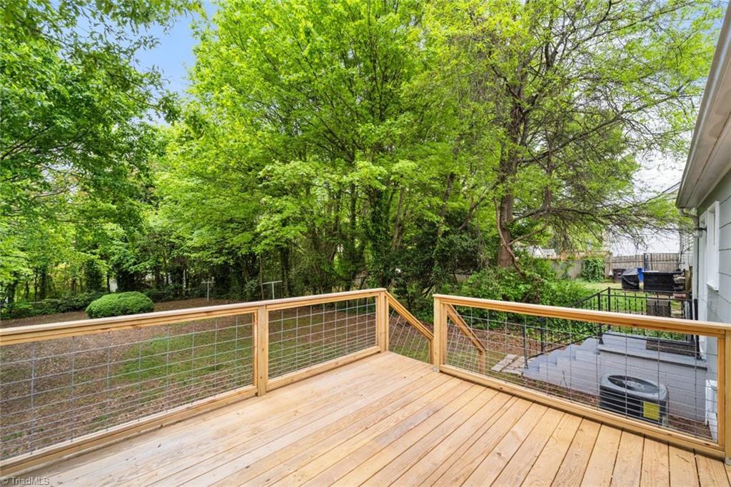 Winston-Salem, North Carolina 27103, United States, 3 Bedrooms Bedrooms, ,1 BathroomBathrooms,Residential,Pending,110424