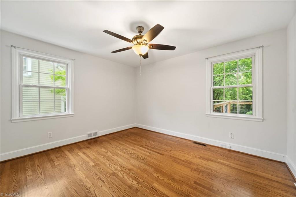 Winston-Salem, North Carolina 27103, United States, 3 Bedrooms Bedrooms, ,1 BathroomBathrooms,Residential,Pending,110424