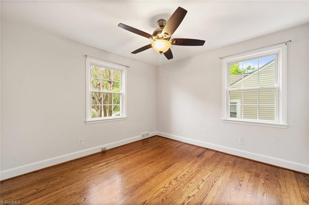 Winston-Salem, North Carolina 27103, United States, 3 Bedrooms Bedrooms, ,1 BathroomBathrooms,Residential,Pending,110424