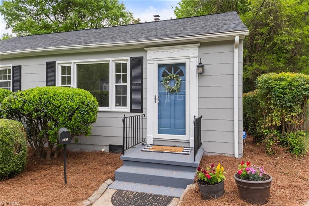 Winston-Salem, North Carolina 27103, United States, 3 Bedrooms Bedrooms, ,1 BathroomBathrooms,Residential,Pending,110424