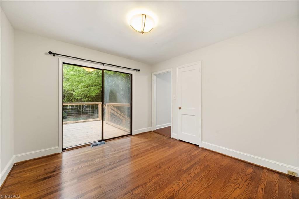 Winston-Salem, North Carolina 27103, United States, 3 Bedrooms Bedrooms, ,1 BathroomBathrooms,Residential,Pending,110424