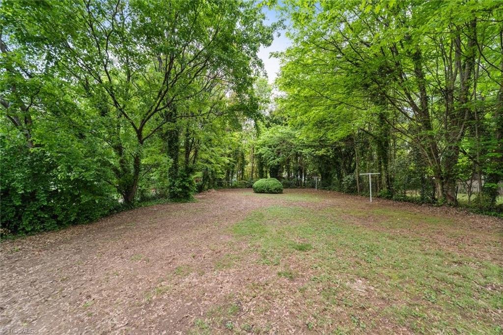 Winston-Salem, North Carolina 27103, United States, 3 Bedrooms Bedrooms, ,1 BathroomBathrooms,Residential,Pending,110424