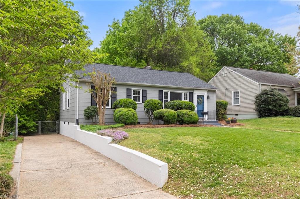 Winston-Salem, North Carolina 27103, United States, 3 Bedrooms Bedrooms, ,1 BathroomBathrooms,Residential,Pending,110424