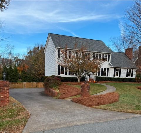 A home in Kernersville