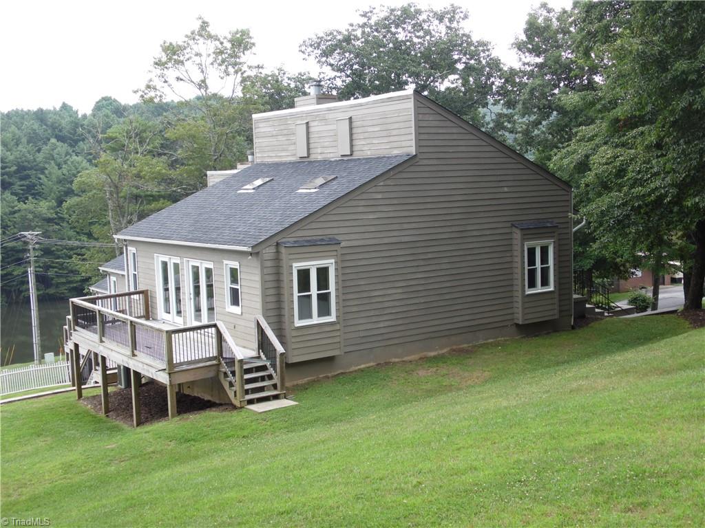 30 Village Road, Roaring Gap, North Carolina image 3