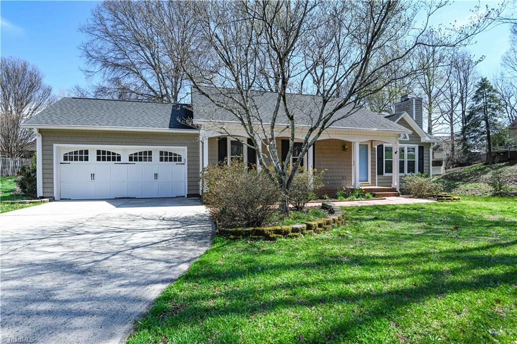 Photo of 337 Marylebone Drive, Kernersville, NC 27284 (MLS # 1212186)