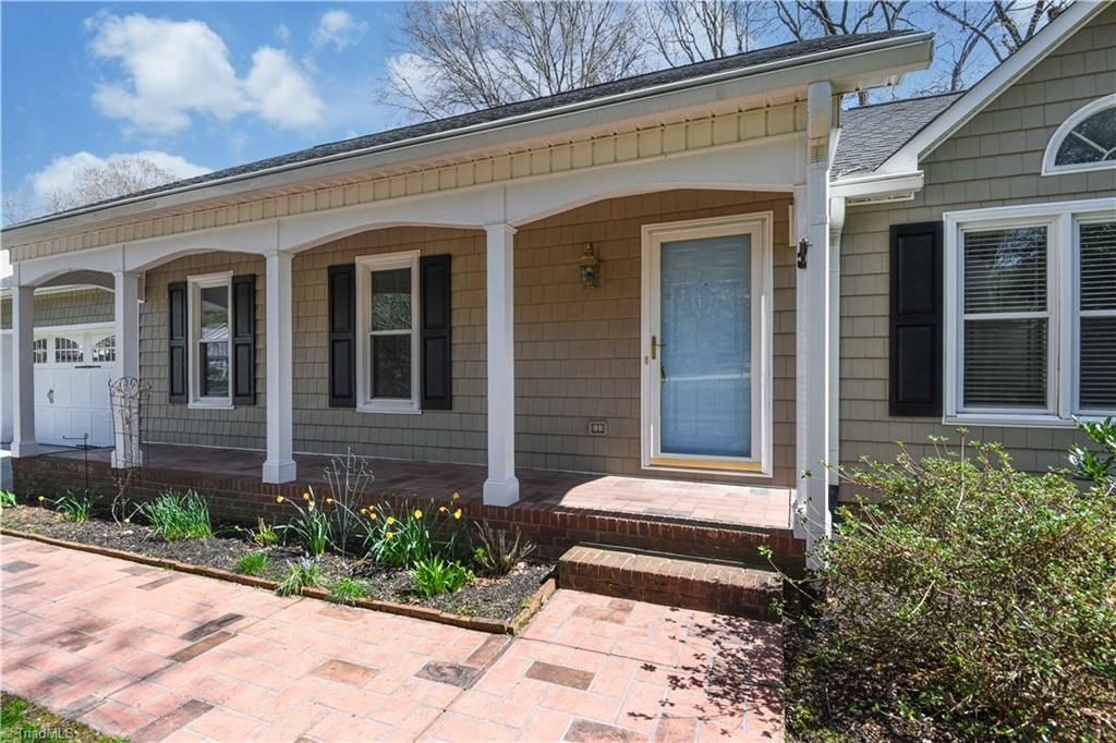 Photo of 337 Marylebone Drive, Kernersville, NC 27284 (MLS # 1212186)