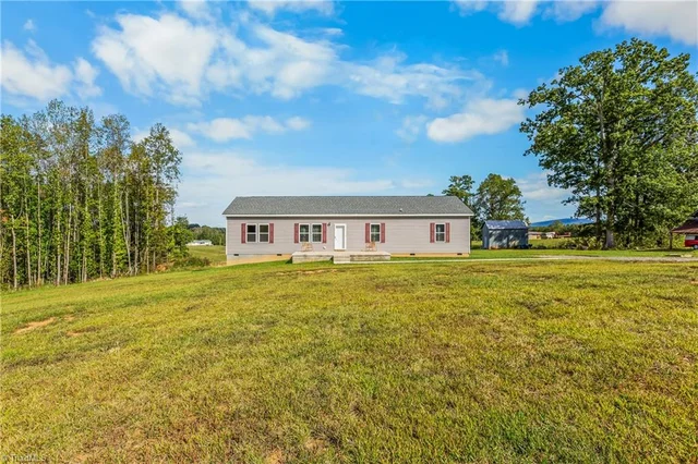 667 Jessup Grove Church Road, photo 3 of 32