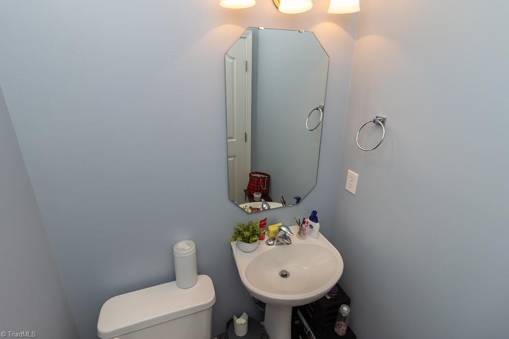 3934 Tarrant Trace Circle, High Point, North Carolina image 14