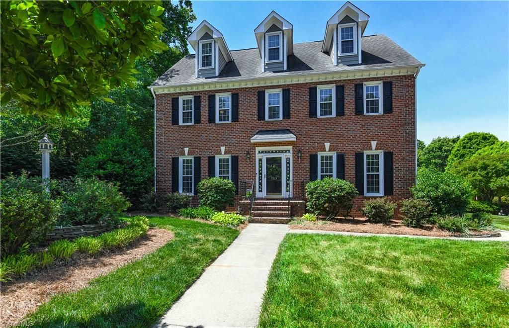 Photo of 2713 Saint Andrews Court, Jamestown, NC 27282 (MLS # 1218472)