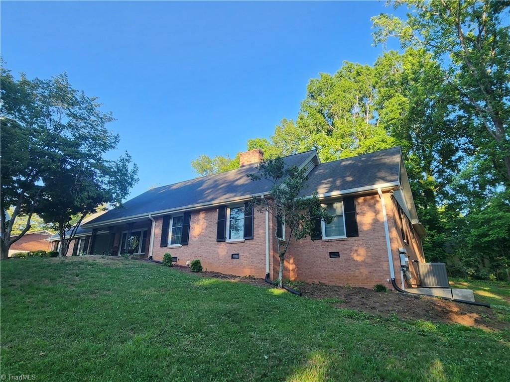 Photo of 101 S 8th Avenue, Mayodan, NC 27027 (MLS # 1218607)