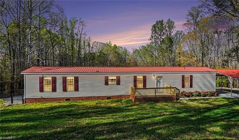 Mobile Home For Sale - 9295 Benefit Church Road<br/> Forsyth County, Kernersville, NC 27284