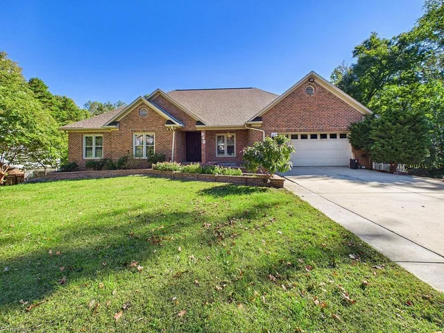 948 Aquaview Drive, photo 2 of 49