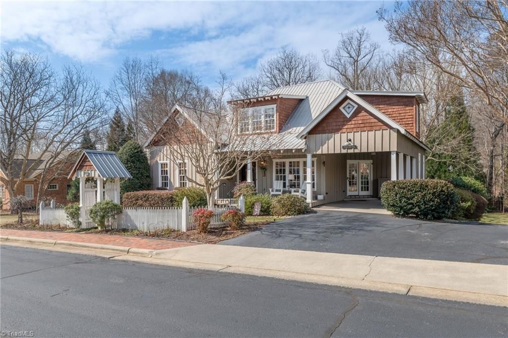 Photo of 120 Town Lot Drive, Pfafftown, NC 27040 (MLS # 1210383)