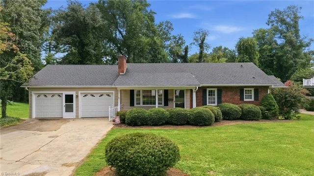 317 Hillcrest Drive, photo 2 of 50