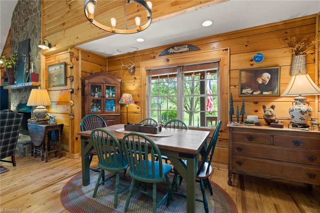 201 Cherokee Circle, Jefferson, North Carolina image 13