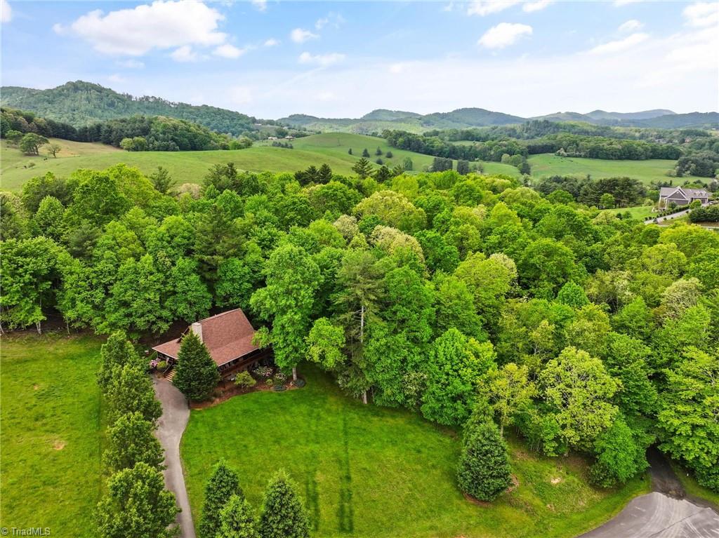 201 Cherokee Circle, Jefferson, North Carolina image 30