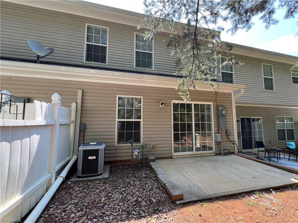3931 Fountain Village Lane, High Point, North Carolina image 38
