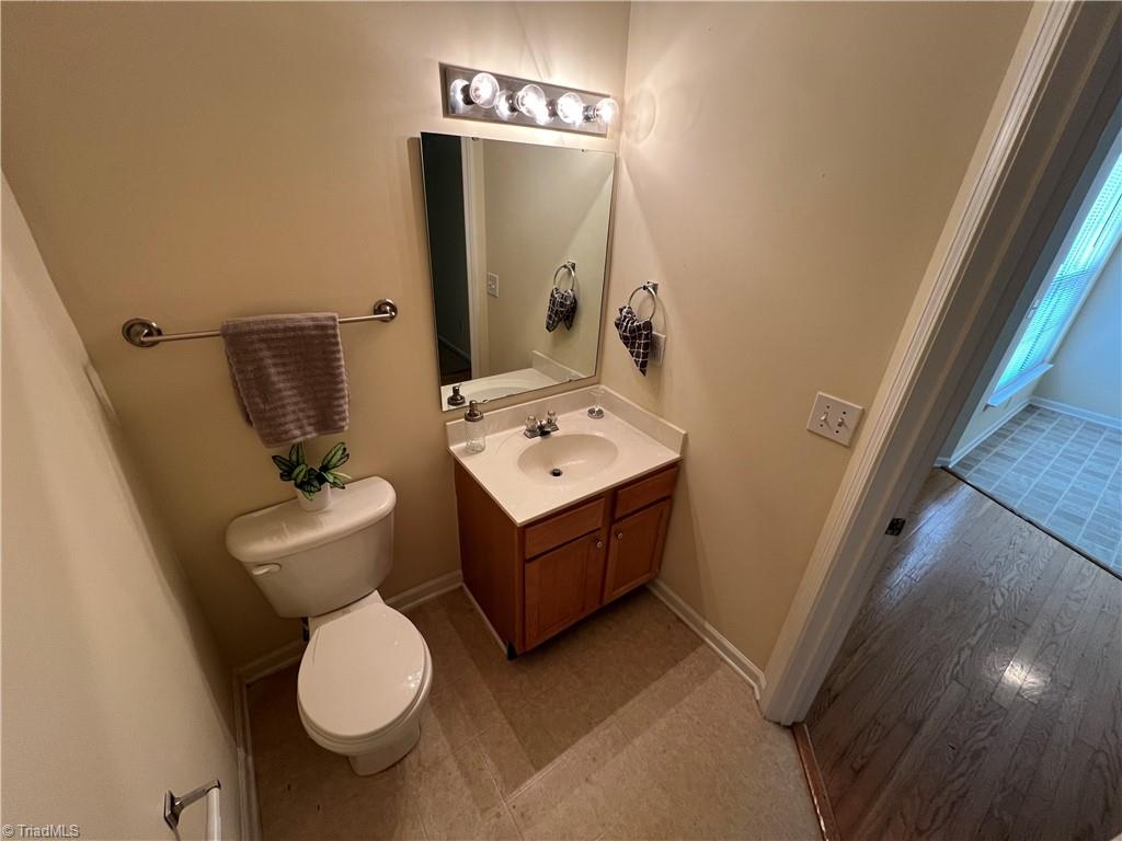 3931 Fountain Village Lane, High Point, North Carolina image 16