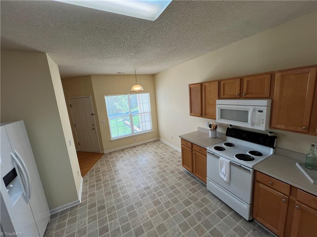 3931 Fountain Village Lane, High Point, North Carolina image 9