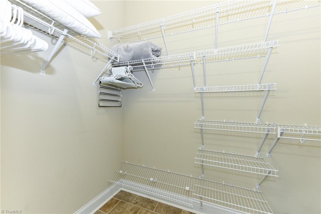 Kernersville, North Carolina 27284, United States, 4 Bedrooms Bedrooms, ,4 BathroomsBathrooms,Residential,Pending,43556