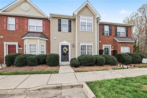 Townhouse For Sale - 810 Brittany Way<br/> Randolph County, Archdale, NC 27263