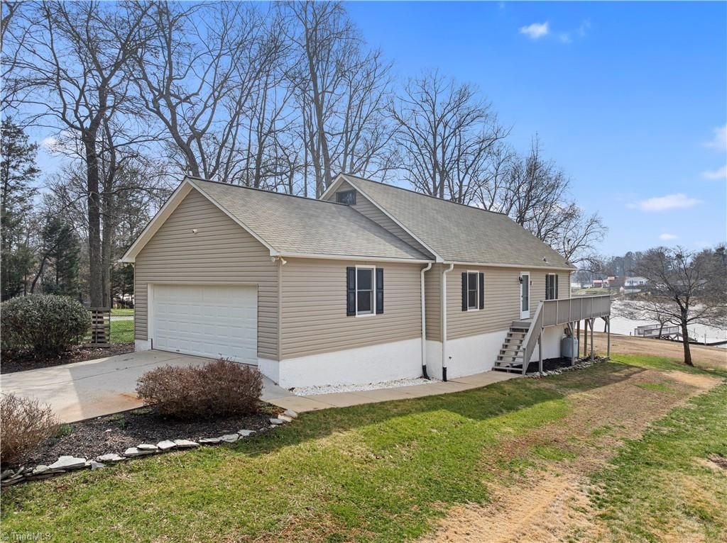 Photo of 1016 Ervin Drive, Lexington, NC 27292 (MLS # 1210544)