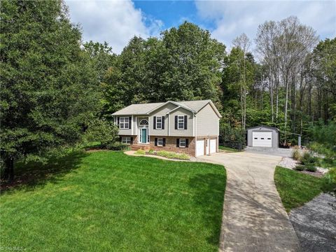 A home in Mount Airy