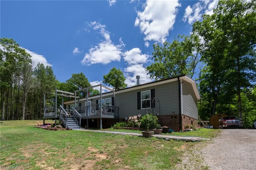 8955 Dennis Road, photo 1 of 31