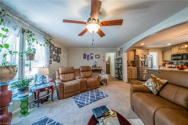 8955 Dennis Road, photo 5 of 31