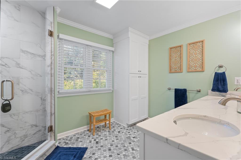 Clemmons, North Carolina 27012, United States, 3 Bedrooms Bedrooms, ,3 BathroomsBathrooms,Residential,Pending,200488