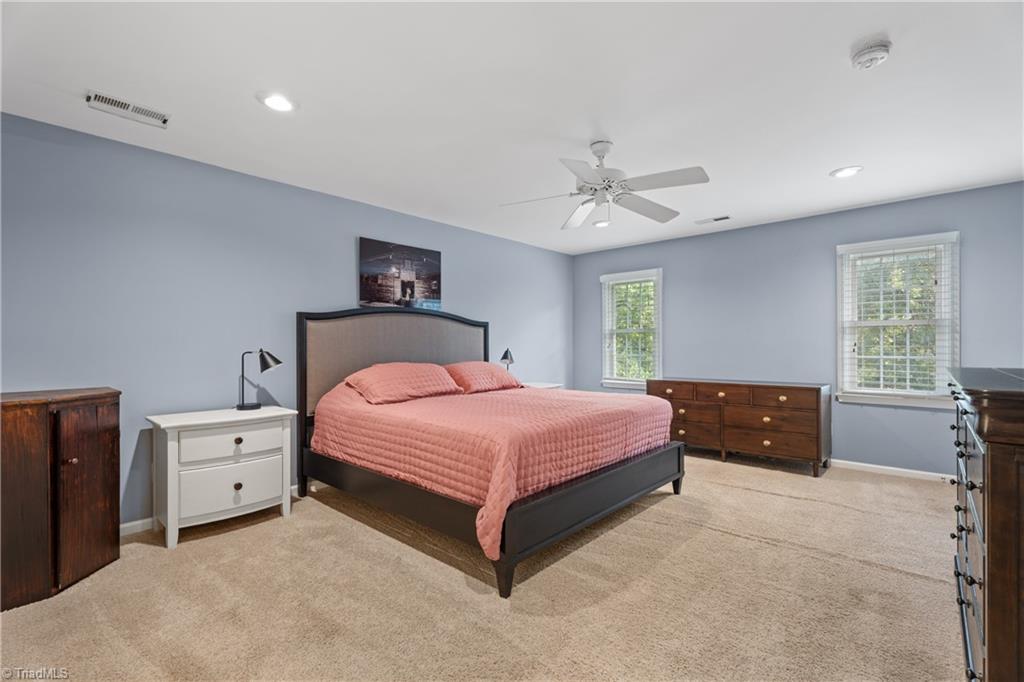 Clemmons, North Carolina 27012, United States, 3 Bedrooms Bedrooms, ,3 BathroomsBathrooms,Residential,Pending,200488