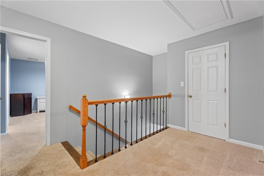 Clemmons, North Carolina 27012, United States, 3 Bedrooms Bedrooms, ,3 BathroomsBathrooms,Residential,Pending,200488