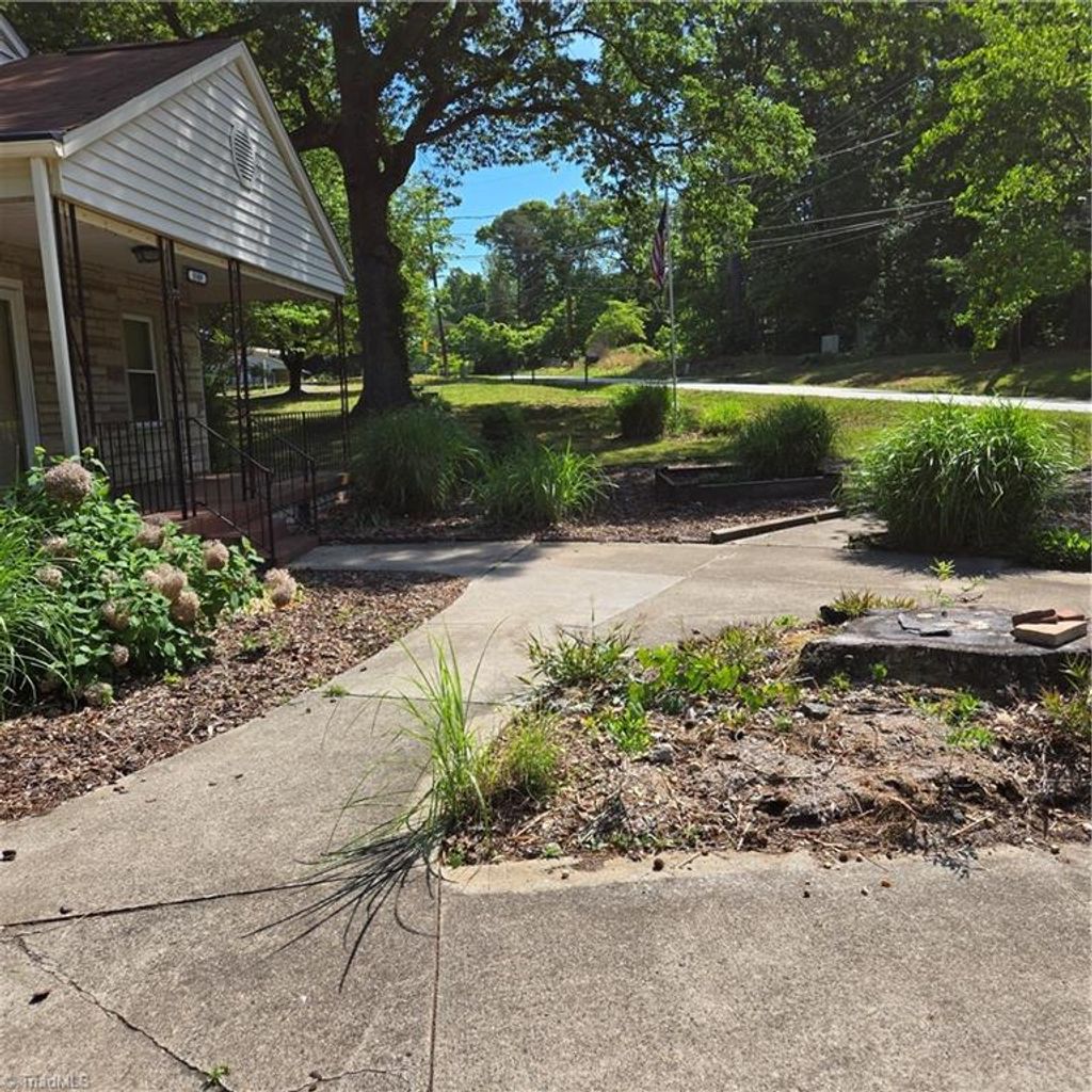 Photo of 3509 McKnight Mill Road, Greensboro, NC 27405 (MLS # 1218004)