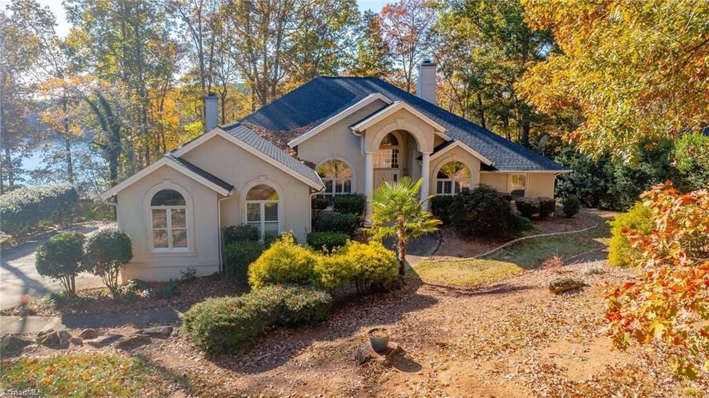 Photo of 316 Lake Point Lane, Belews Creek, NC 27009 (MLS # 1200802)