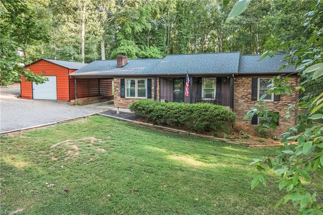 206 Laura Road, photo 2 of 43